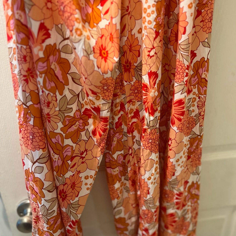 Pink Lily Floral wide leg Pants- Elastic waist. Red and Orange - Picture 2 of 3